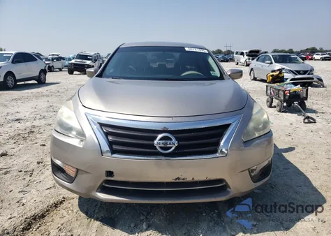 2015 Nissan Altima 2.5 z USA, uszkodzony, nr VIN 1N4AL3AP4FC421578